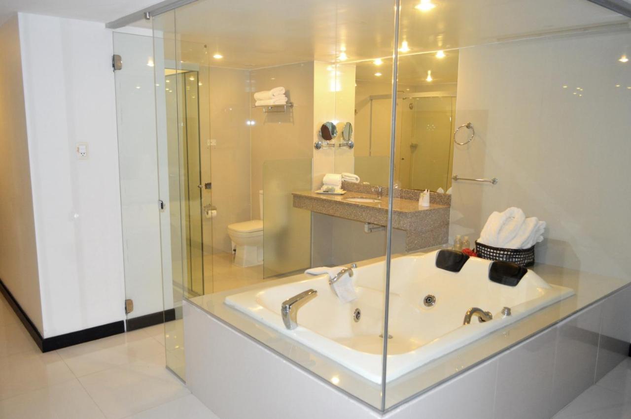 Warnes Sun Hotel מראה חיצוני תמונה