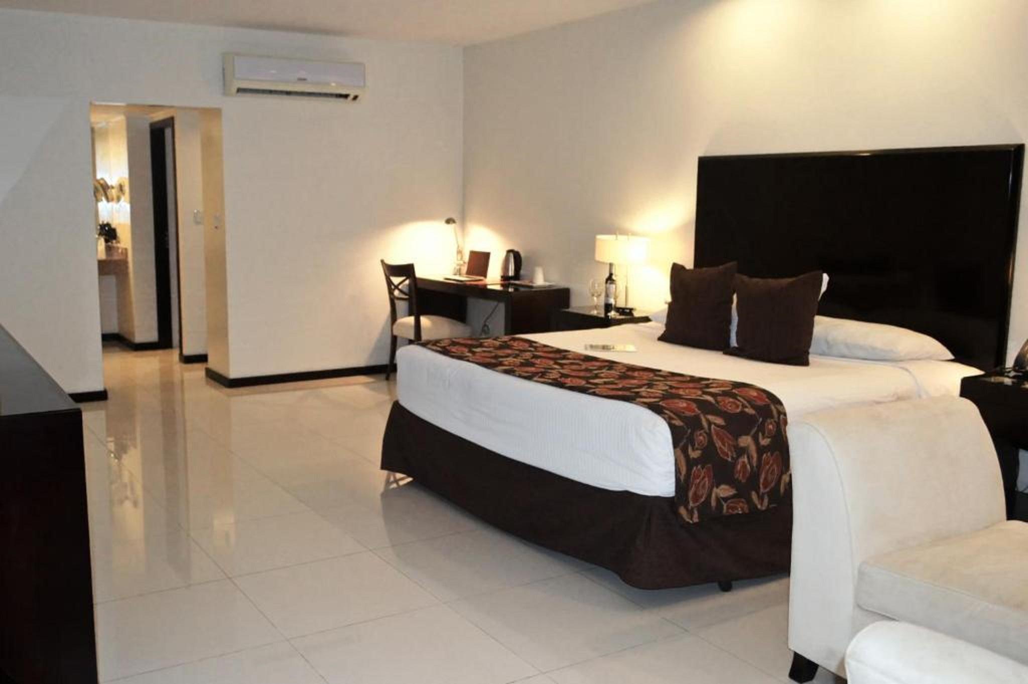 Warnes Sun Hotel מראה חיצוני תמונה
