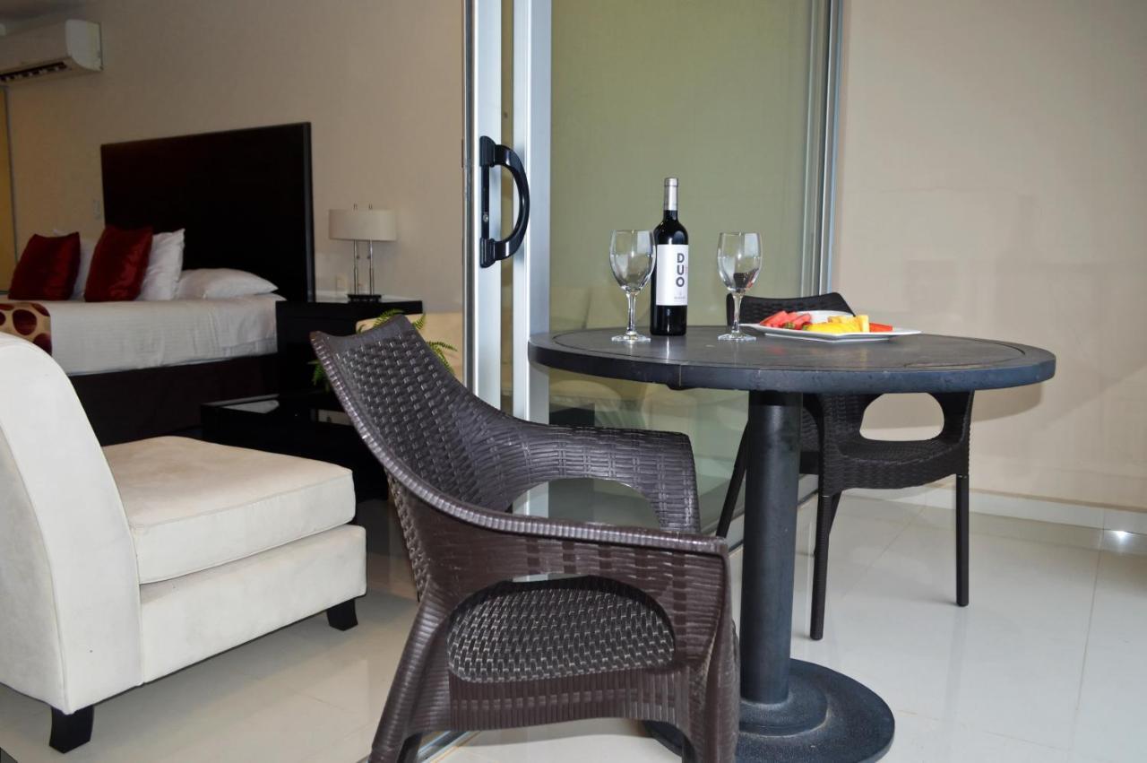 Warnes Sun Hotel מראה חיצוני תמונה