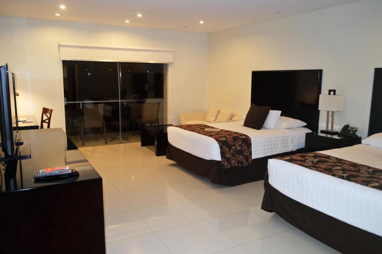 Warnes Sun Hotel מראה חיצוני תמונה